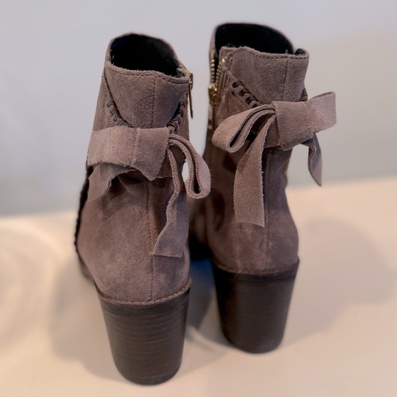 UGG women's Fraise whipstitch chunky heel suede  ankle boots size 8 - Picture 6 of 16